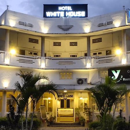 דהראדון Hotel White House מראה חיצוני תמונה