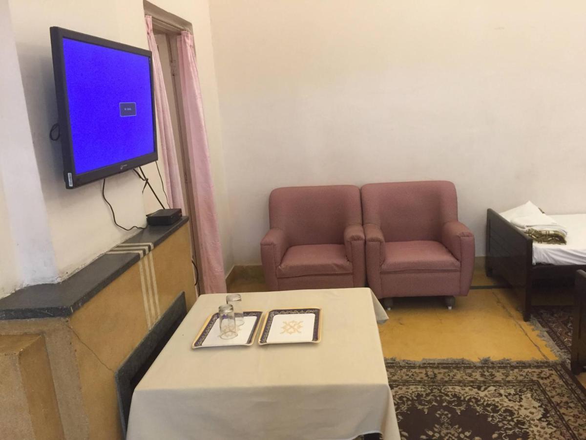 דהראדון Hotel White House מראה חיצוני תמונה