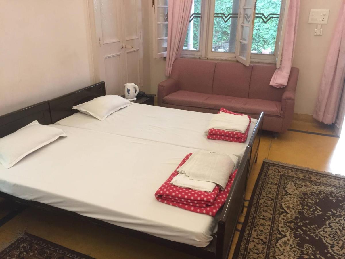דהראדון Hotel White House מראה חיצוני תמונה