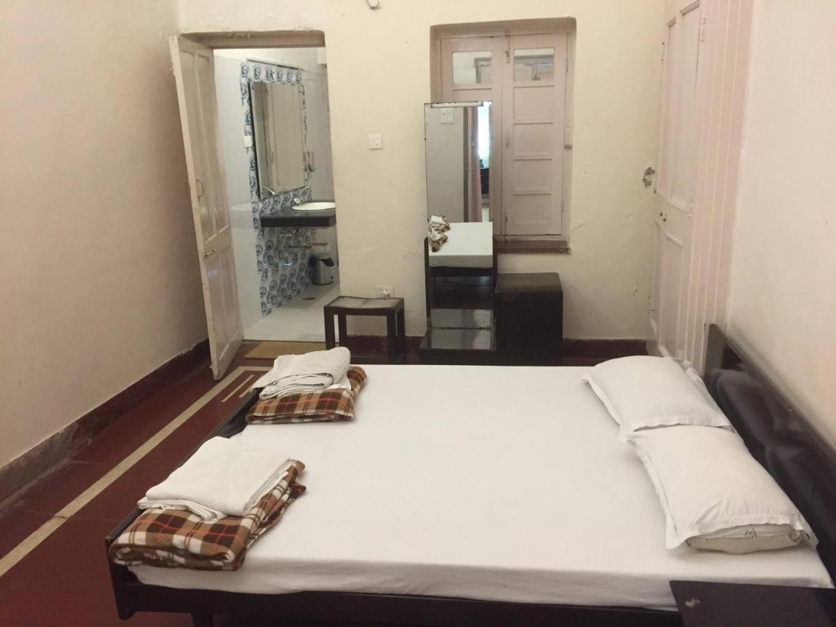 דהראדון Hotel White House מראה חיצוני תמונה