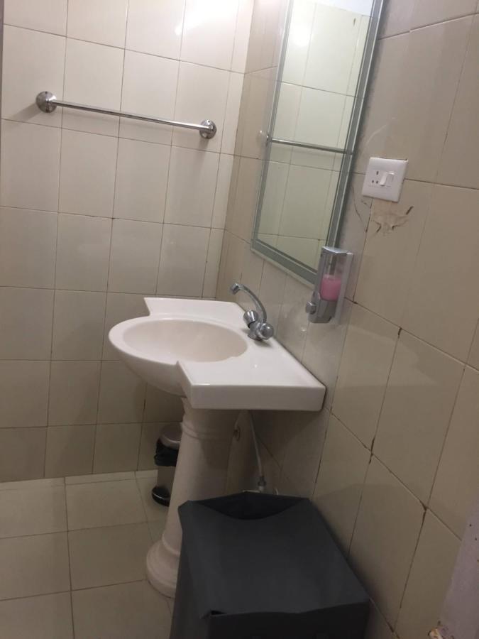 דהראדון Hotel White House מראה חיצוני תמונה