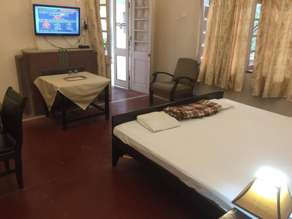דהראדון Hotel White House מראה חיצוני תמונה