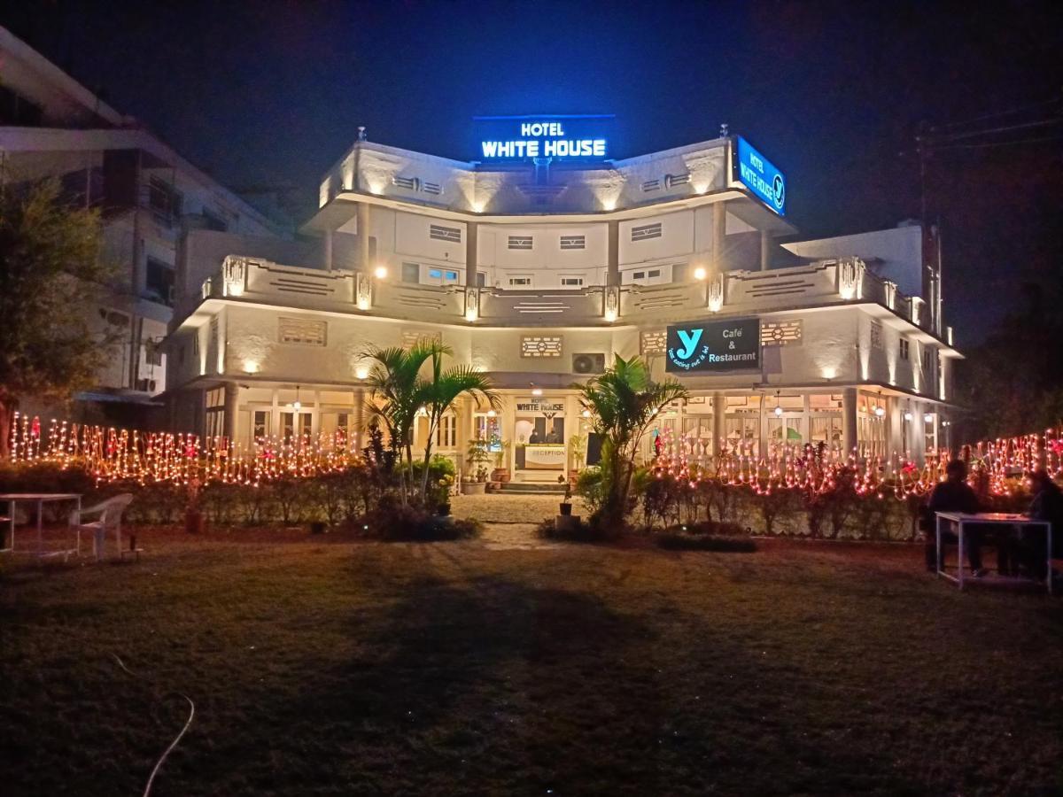 דהראדון Hotel White House מראה חיצוני תמונה