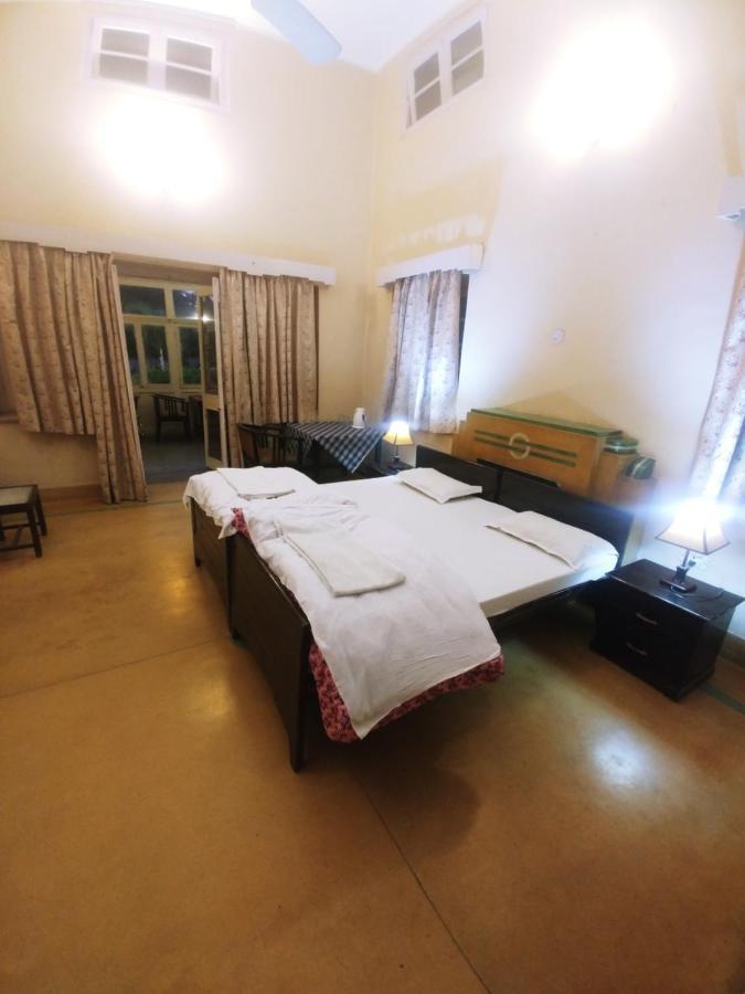 דהראדון Hotel White House מראה חיצוני תמונה