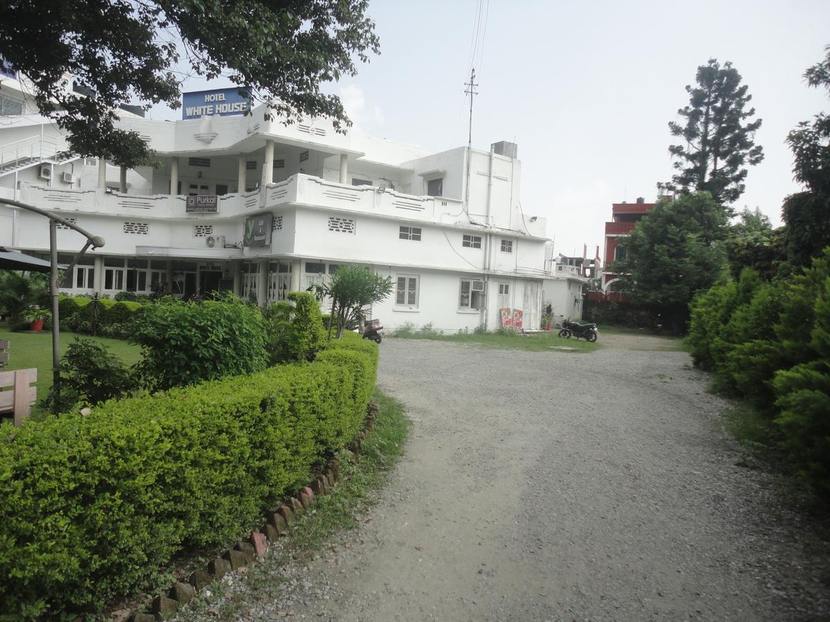 דהראדון Hotel White House מראה חיצוני תמונה